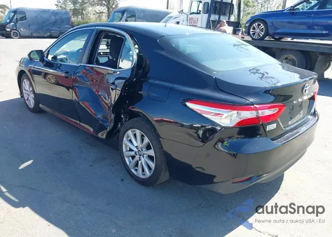 2018 Toyota Camry Le из США, поврежденный, VIN 4T1B11HK3JU644874